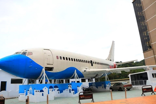 King Bridge Hotel 橋王花園酒店：【台中景點】大坑風景區新亮點~橋王花園酒店/L❤VE造景/幸福航站愛情概念館/戶外婚禮或婚紗拍攝的幸福的國度