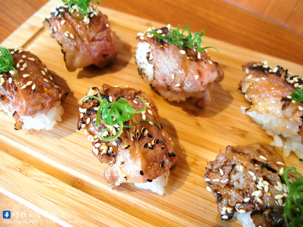 信兵衛:〖台中│美食〗信兵衛 ❤ 手作丼飯壽司日式料理,靠近中華夜市,用料實在,價格平價,大推他們家的牛五花握壽司!!