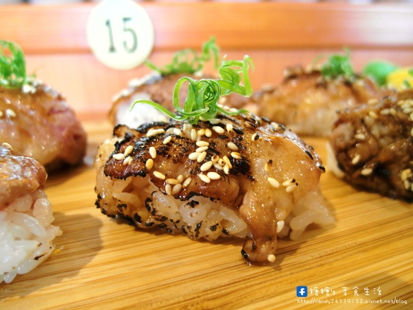 信兵衛:〖台中│美食〗信兵衛 ❤ 手作丼飯壽司日式料理,靠近中華夜市,用料實在,價格平價,大推他們家的牛五花握壽司!!