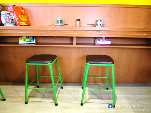 信兵衛:〖台中│美食〗信兵衛 ❤ 手作丼飯壽司日式料理,靠近中華夜市,用料實在,價格平價,大推他們家的牛五花握壽司!!