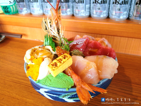 信兵衛:〖台中│美食〗信兵衛 ❤ 手作丼飯壽司日式料理,靠近中華夜市,用料實在,價格平價,大推他們家的牛五花握壽司!!