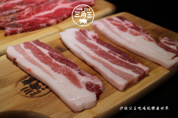 三角三金蔘燉雞湯(府中店)：板橋韓式料理『三角三-府中店』韓式燒烤/大鍋蓋烤肉/捷運府中站