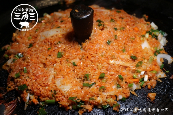 三角三金蔘燉雞湯(府中店)：板橋韓式料理『三角三-府中店』韓式燒烤/大鍋蓋烤肉/捷運府中站