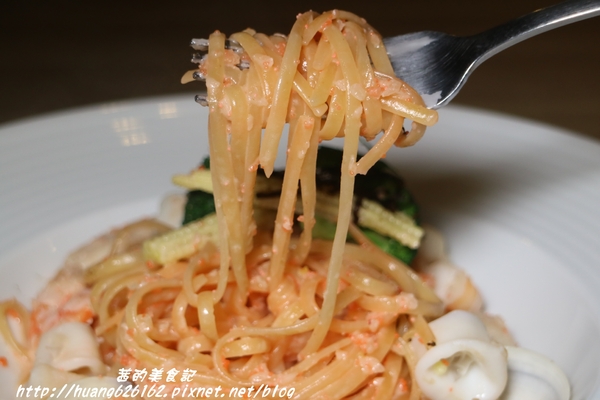 轉角198號咖啡 Corner No.198 Cafe:【[新北三重區】三重義式料理推薦 『轉角198號咖啡 Corner No.198 Cafe』義大利麵/排餐/燉飯/帕尼尼/鬆餅/咖啡/不收服務費/捷運徐匯中學