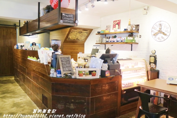 轉角198號咖啡 Corner No.198 Cafe:【[新北三重區】三重義式料理推薦 『轉角198號咖啡 Corner No.198 Cafe』義大利麵/排餐/燉飯/帕尼尼/鬆餅/咖啡/不收服務費/捷運徐匯中學