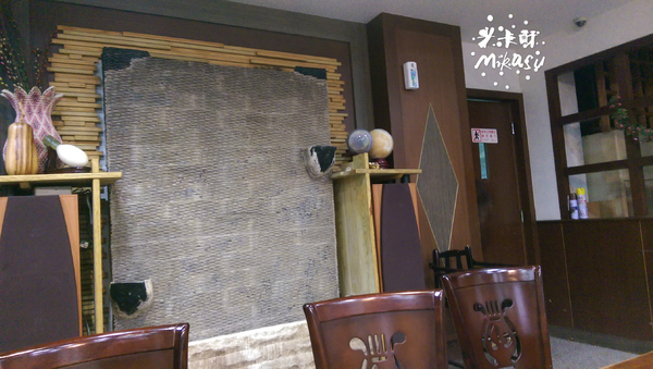 駱師父牛肉麵:【高雄/食﹡小港】鄰近高雄餐旅學院、小港醫院.駱師父牛肉麵