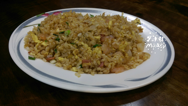 駱師父牛肉麵:【高雄/食﹡小港】鄰近高雄餐旅學院、小港醫院.駱師父牛肉麵