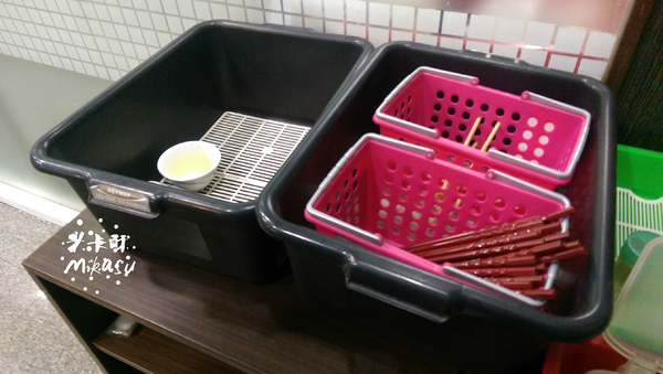 駱師父牛肉麵:【高雄/食﹡小港】鄰近高雄餐旅學院、小港醫院.駱師父牛肉麵