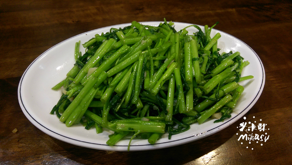 駱師父牛肉麵:【高雄/食﹡小港】鄰近高雄餐旅學院、小港醫院.駱師父牛肉麵