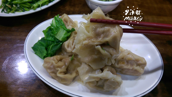 駱師父牛肉麵:【高雄/食﹡小港】鄰近高雄餐旅學院、小港醫院.駱師父牛肉麵