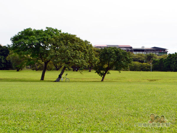 新店溪右岸25-華中橋至往光復橋路段-休憩一下