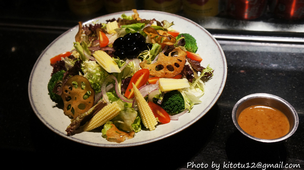 笑俱場燒肉居酒屋:【豐原美食】笑俱場燒肉居酒屋/日式建築燒肉/日式燒烤/日式燒肉/日式碳火燒肉/燒肉喝酒/豐原火車站美食/攝影景點