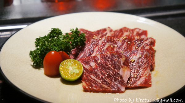 笑俱場燒肉居酒屋:【豐原美食】笑俱場燒肉居酒屋/日式建築燒肉/日式燒烤/日式燒肉/日式碳火燒肉/燒肉喝酒/豐原火車站美食/攝影景點