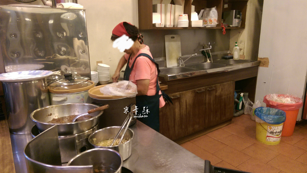 米糕厝(河南店)：【高雄/食﹡前鎮】市區內的平價樸實．米糕厝