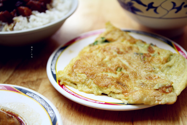 台南滷三塊：【台北市北投區。小吃】台南魯三塊 五花肉飯 近石牌捷運站 入口即化的古早味 北投晚餐消夜早餐