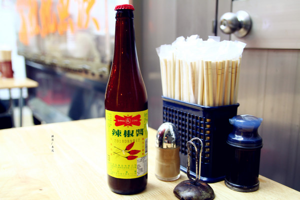 台南滷三塊：【台北市北投區。小吃】台南魯三塊 五花肉飯 近石牌捷運站 入口即化的古早味 北投晚餐消夜早餐