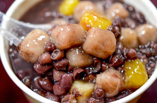 【桃園小吃】桃園忠孝甜品專賣-現煮!手工芋圓湯圓大湯圓,以黑糖入湯的極品熱甜湯.冬至/元宵/燒仙草/湯圓紅豆湯/花生湯圓/芝麻湯圓/桃園美食/在地人推薦必吃