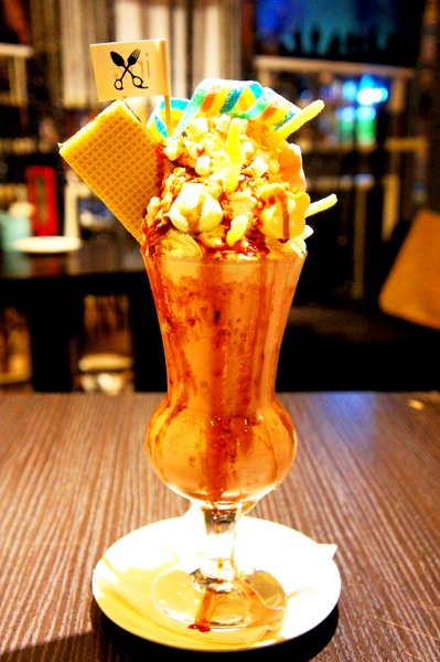 in% HAIR&CAFE:In% Café