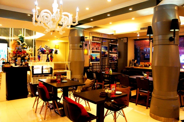 in% HAIR&CAFE:In% Café