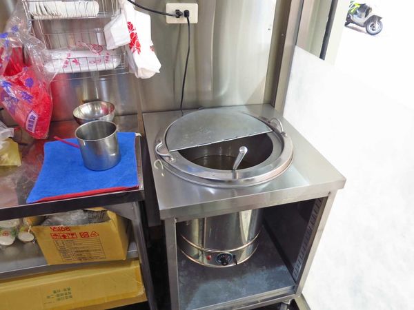 【新莊】稻地家常便當-70元就能吃到8兩重大雞腿便當