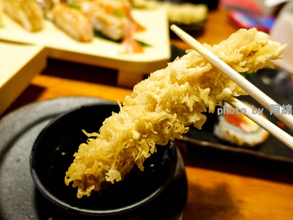 【桃園日式】八條壽司 南平店-不用跑三峽排隊吃壽司，愈夜愈美！桃園藝文特區深夜食堂．cp值高/宵夜/居酒屋/平價日本料理/桃園美食/在地人推薦必吃