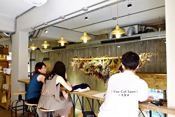 東區美食-V.C.E南加州餐飲生活概念店