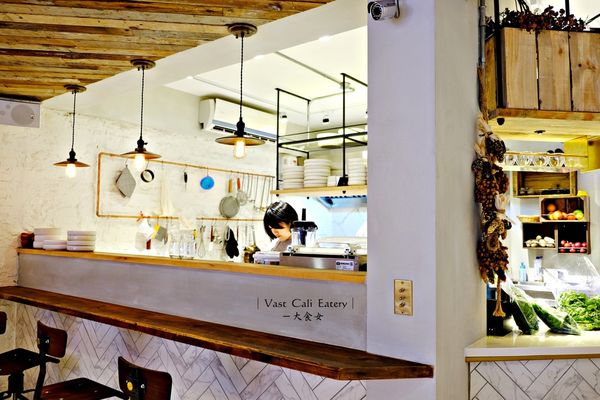 東區美食-V.C.E南加州餐飲生活概念店