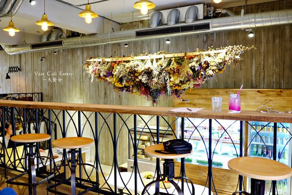 東區美食-V.C.E南加州餐飲生活概念店