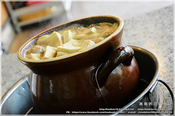 霸味薑母鴨(民生店)：【高雄】新興區。霸味薑母鴨 高雄旗艦店《立冬中午就來吃薑母鴨！》