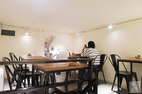 HOME CURRY:娜丹小姐【西門 】HOME CURRY 有家的味道,溫暖你的心|隱藏版萌萌咖哩飯|萬年大樓美食街|捷運西門站|口碑券