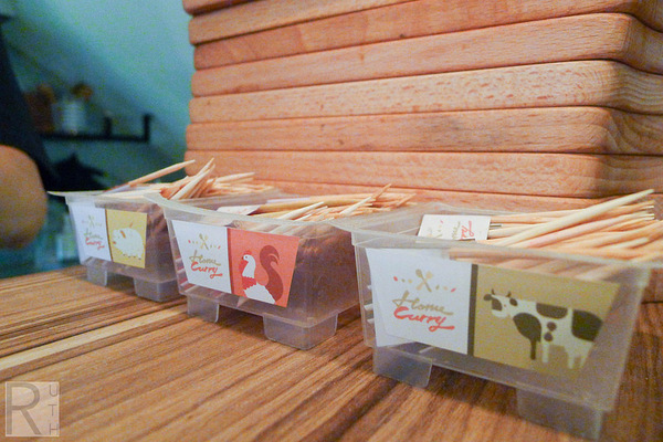 HOME CURRY:娜丹小姐【西門 】HOME CURRY 有家的味道,溫暖你的心|隱藏版萌萌咖哩飯|萬年大樓美食街|捷運西門站|口碑券