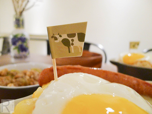 HOME CURRY:娜丹小姐【西門 】HOME CURRY 有家的味道,溫暖你的心|隱藏版萌萌咖哩飯|萬年大樓美食街|捷運西門站|口碑券