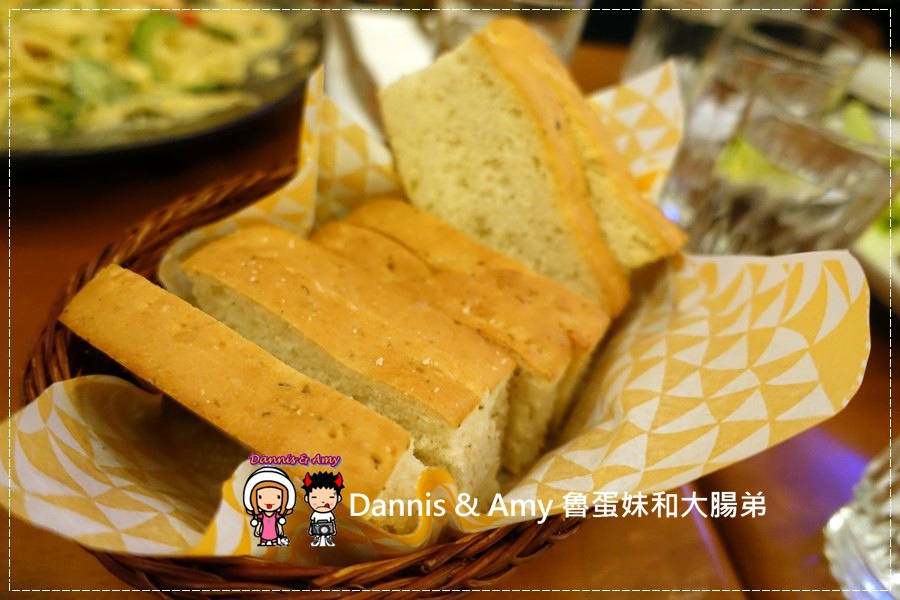 20161107《新竹美食》貳樓餐廳 Second Floor Café-新竹店 x STEG慶生~服務好份量足夠適合聚餐 飲料無限續︱ （影片） (14).jpg