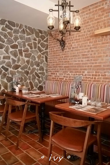 貳樓(新竹店)： Second Floor Cafe 貳樓 (新竹店)