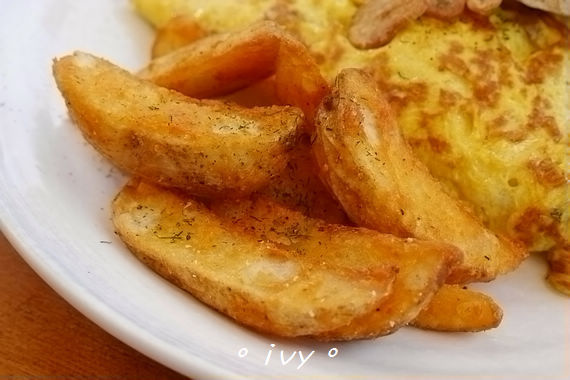 貳樓(新竹店)： Second Floor Cafe 貳樓 (新竹店)