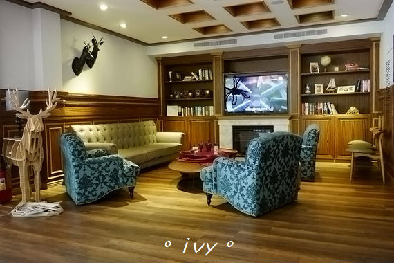 貳樓(新竹店)： Second Floor Cafe 貳樓 (新竹店)