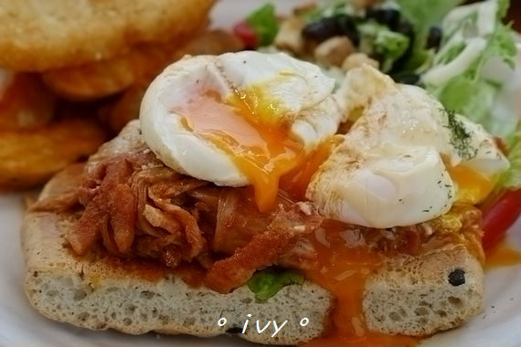 貳樓(新竹店)： Second Floor Cafe 貳樓 (新竹店)