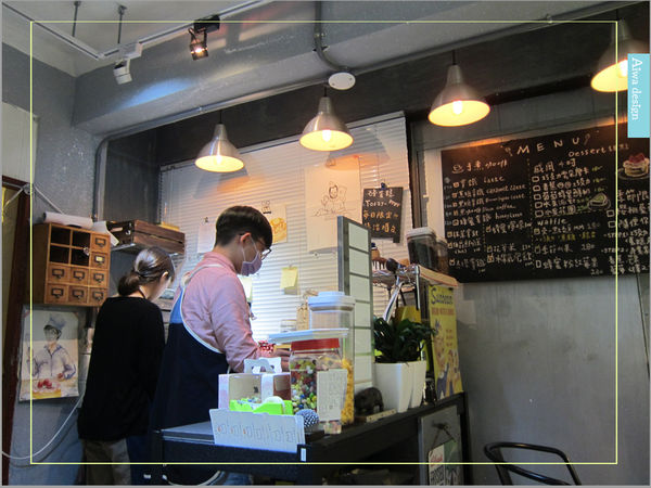 甜蜜又夢幻的水果派對戚風蛋糕，隱身巷弄間的《Simple 簡單吃》-22.jpg