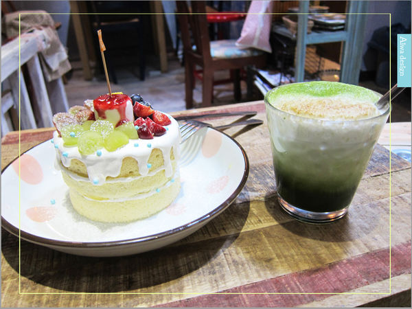 甜蜜又夢幻的水果派對戚風蛋糕，隱身巷弄間的《Simple 簡單吃》-03.jpg