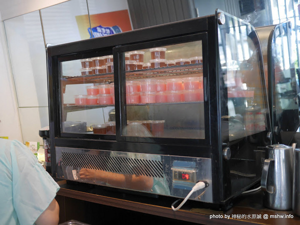 瘋蝦：【食記】台中瘋蝦吃到飽-美術館店-瘋系企業@西區國立美術館&向上國中&崇倫公園 : 痛風的預感! 口味OK, 讓你不知不覺吃到死 >///<