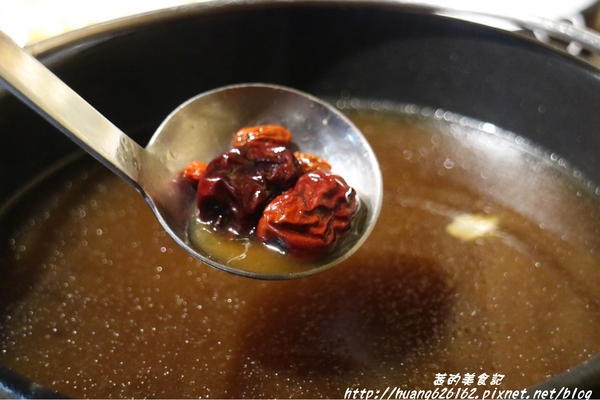 肉普普 石頭•涮涮鍋:【台北南港區】五分埔火鍋推薦『肉普普 石頭涮涮鍋』近捷運松山火車站,CP值超高美食!