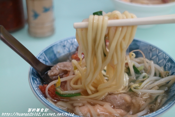 龍山魷魚肉羹：【彰化鹿港鎮】鹿港第一市場必吃美食『龍山魷魚肉羹』滿滿的一碗料才35元~
