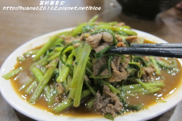 鉄木真生炒羊肉羹：【新北三重區】捷運菜寮美食『鉄木真生炒羊肉羹』必點炒羊肉,便宜又大碗~