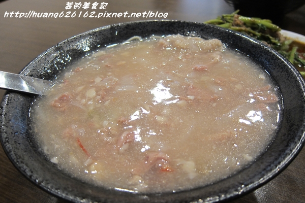 鉄木真生炒羊肉羹：【新北三重區】捷運菜寮美食『鉄木真生炒羊肉羹』必點炒羊肉,便宜又大碗~