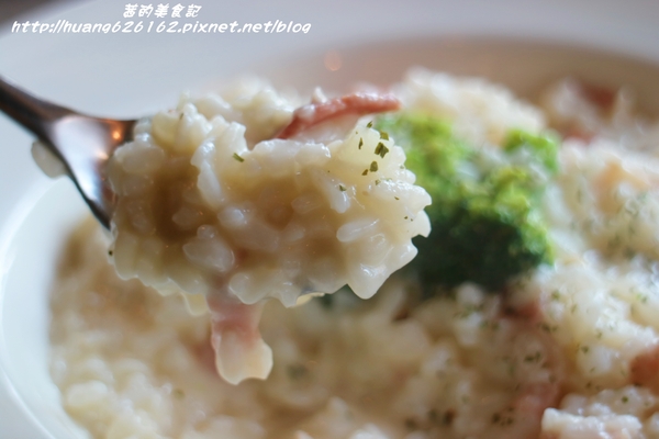 秀咖啡 SHOWCAFE:【台北中山區】捷運中山站『秀咖啡 SHOWCAFE』欣欣百貨/欣欣秀泰/愛評體驗團