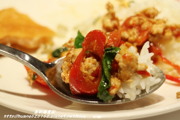 瓦城泰國料理(林口三井店)：【新北林口區】泰式料理 『瓦城泰國料理-三井Outlet』道道料理都非常下飯