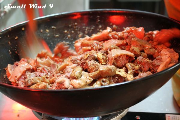 老薑母跟番鴨肉的拌炒