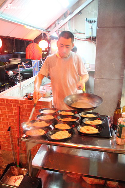 室外廚房專門進行大火快炒