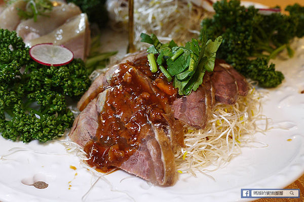 台北東區【極鮮饌海鮮料理】尾牙春酒。團圓圍爐。中式料理。港式點心。捷運國父紀念館美食