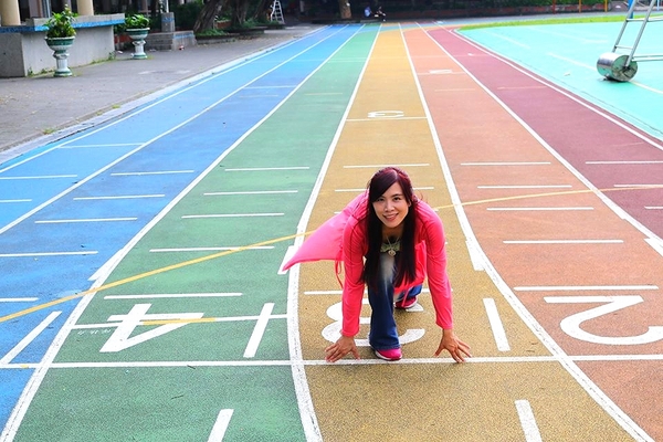 螢橋國小:【台北景點】守護充滿童趣的昆蟲園地&螢橋國小彩虹跑道成為校園美拍的聚焦點